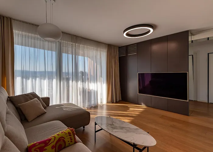 The View 1 Apartment *